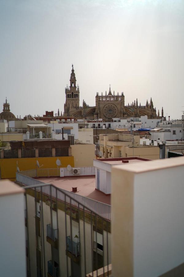 Azahar Cathedral Sevilla Bagian luar foto